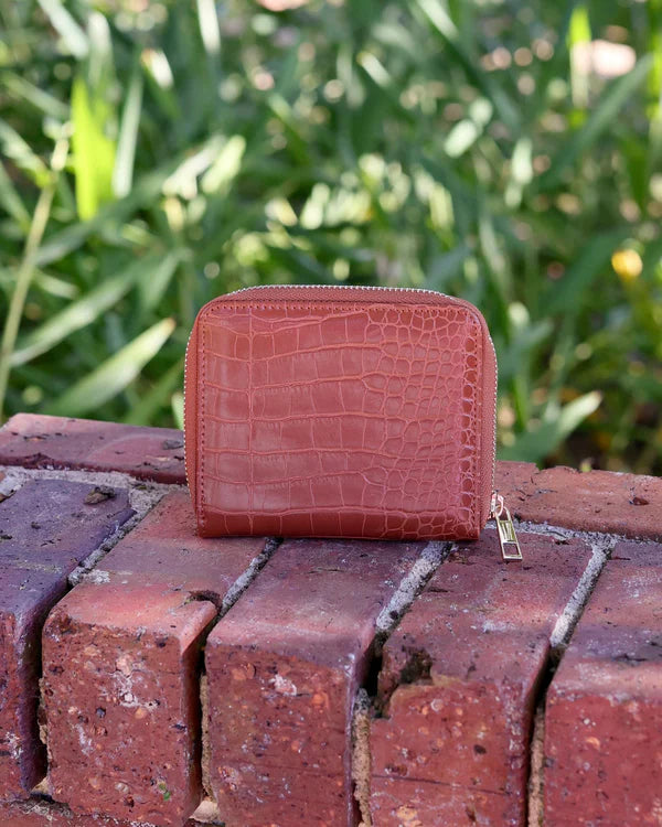 Caroline Hill - Blakely Wallet "Saddle EC"