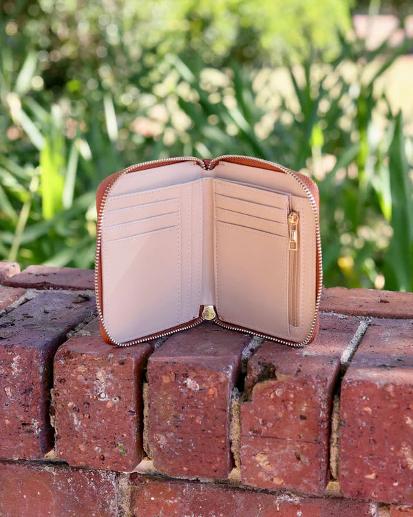 Caroline Hill - Blakely Wallet "Saddle EC"