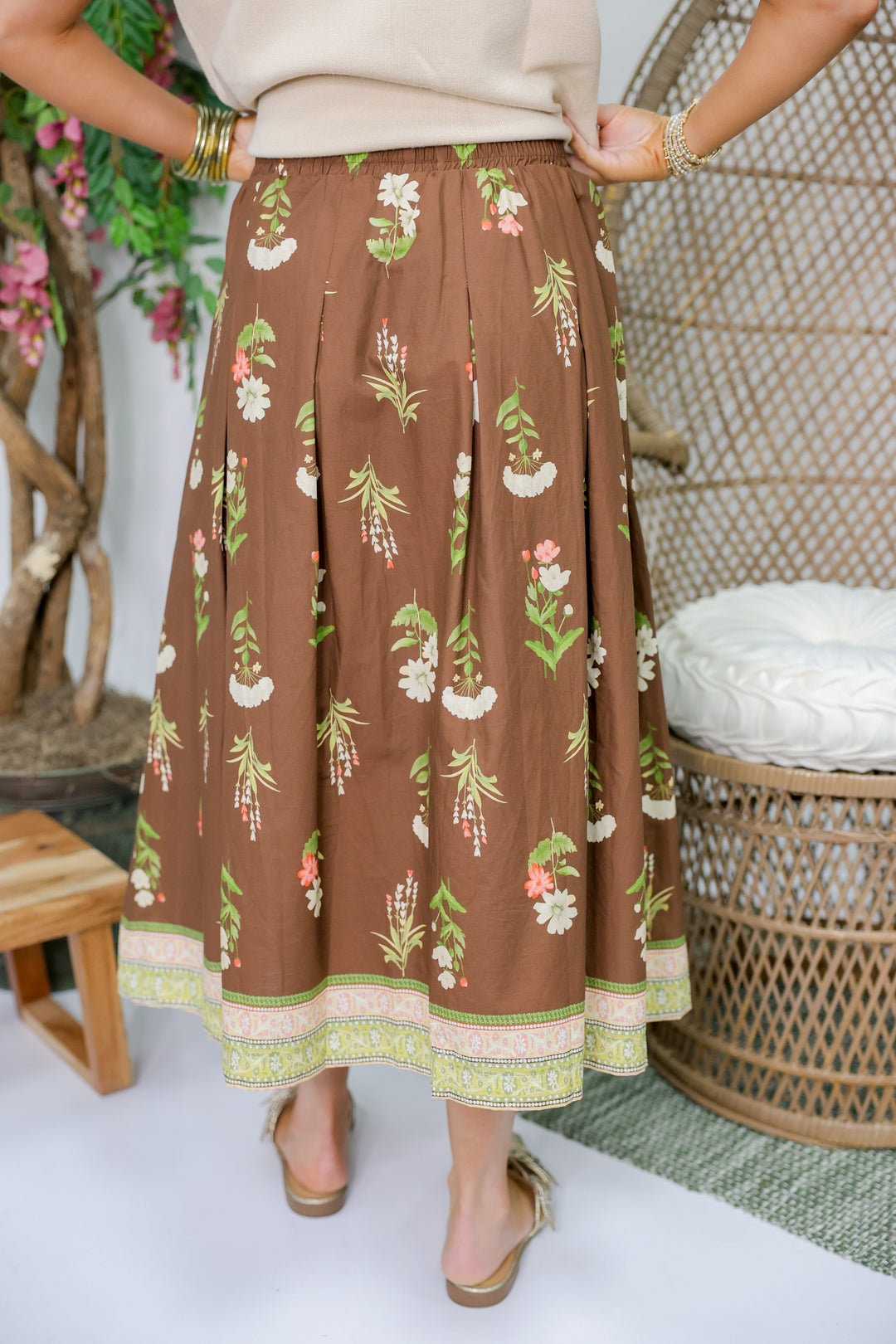 Playful Floral Midi Skirt "Brown"