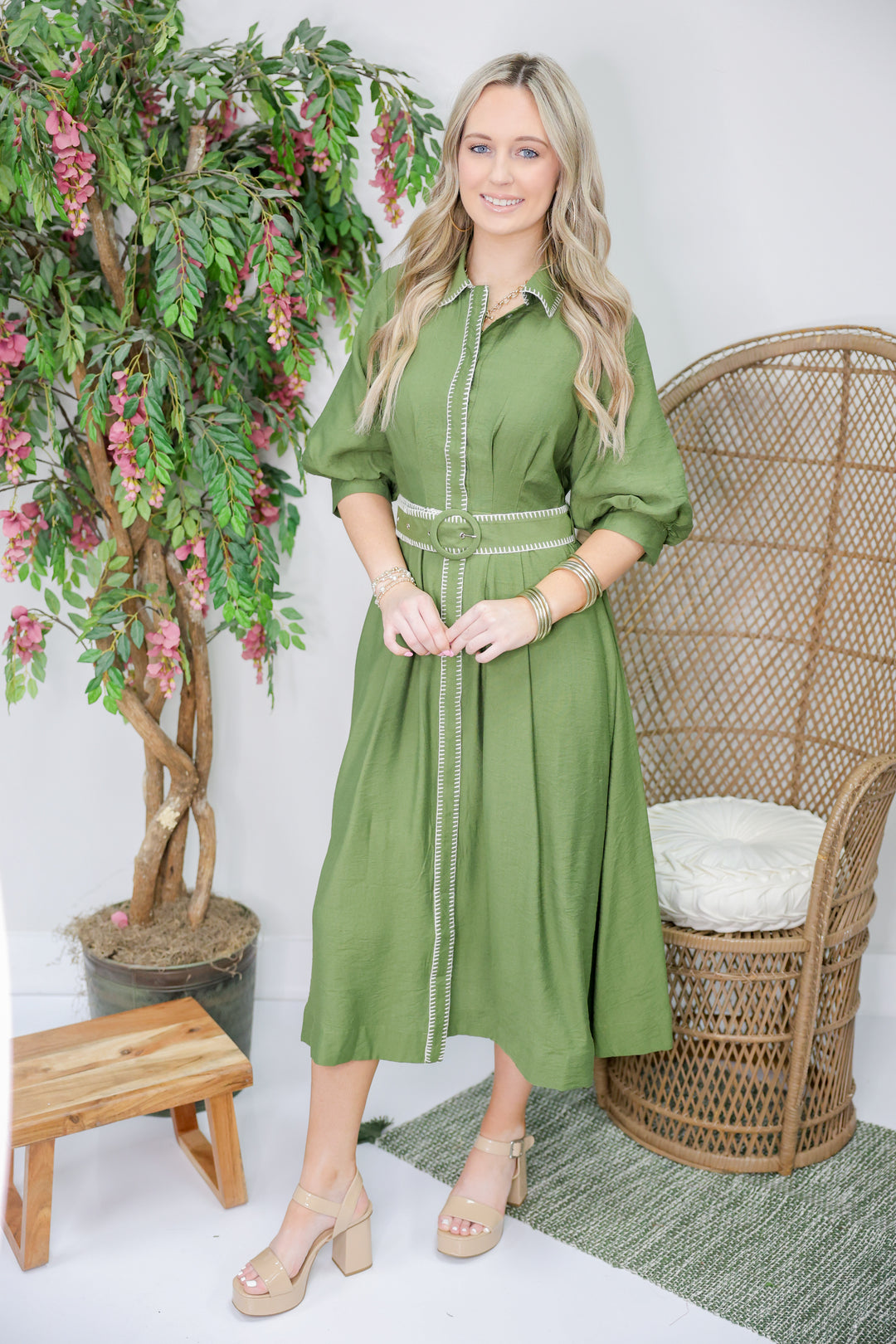 Anne Solid Short Puff Sleeve Midi Dress "Olive"