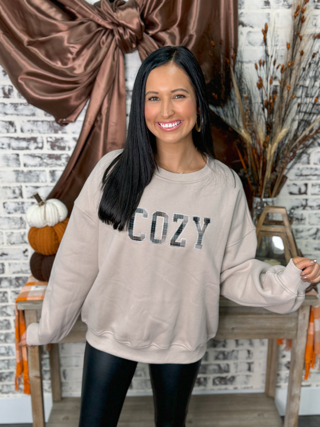 "COZY" Contrast Oversized Sweatshirt