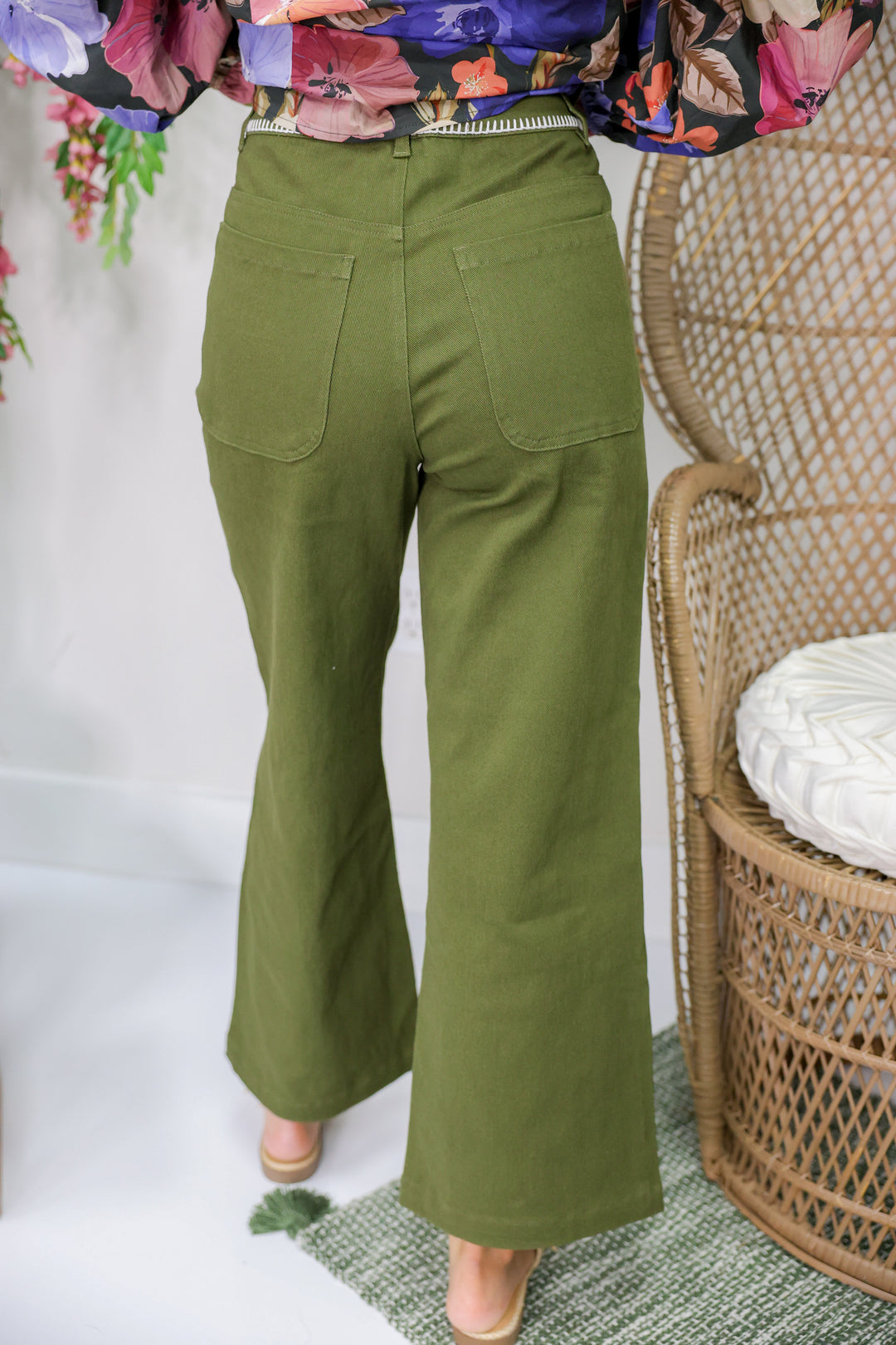 Stitch Detail Pants "Olive"