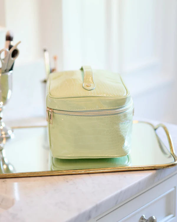 Caroline Hill - Hampton Train Case "Lime EC"