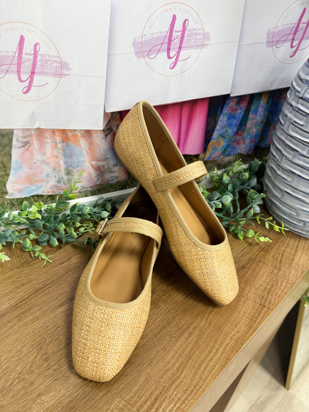 Adora Flat "Natural Raffia"