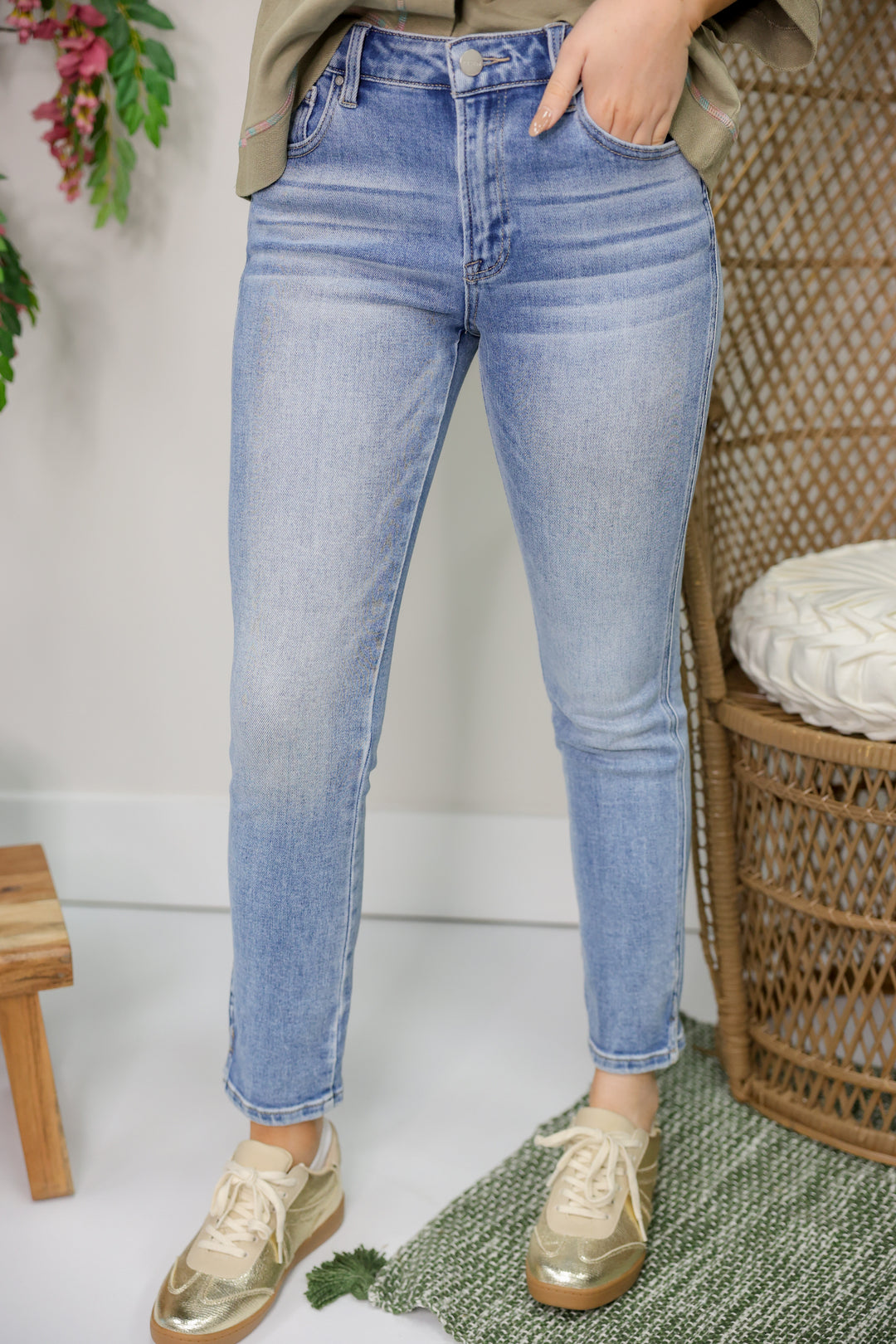 Risen - Mid Rise Crop Skinny Side Small Slit Jeans