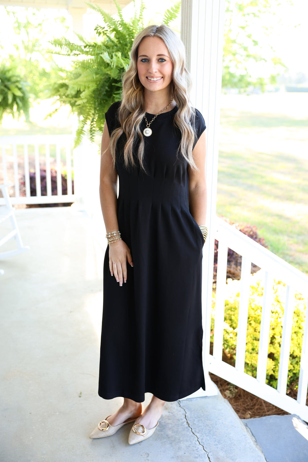 Solid Cap Sleeve W/ Pintuck Waist Midi Dress "Black"