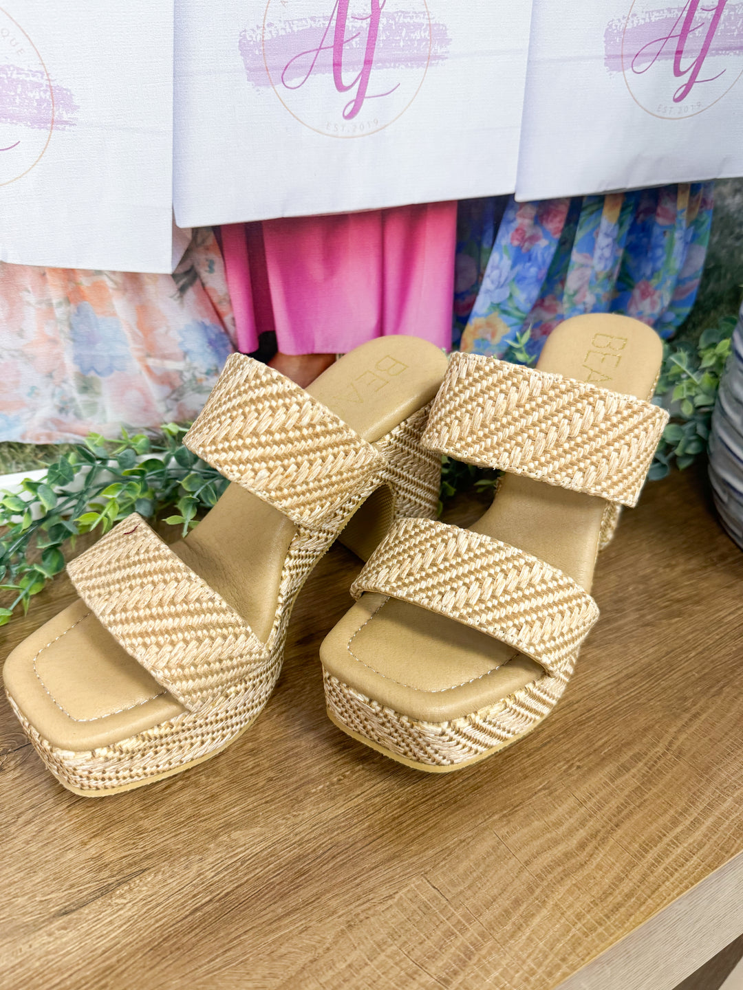 Matisse - Gem Platform Heel "Tan"