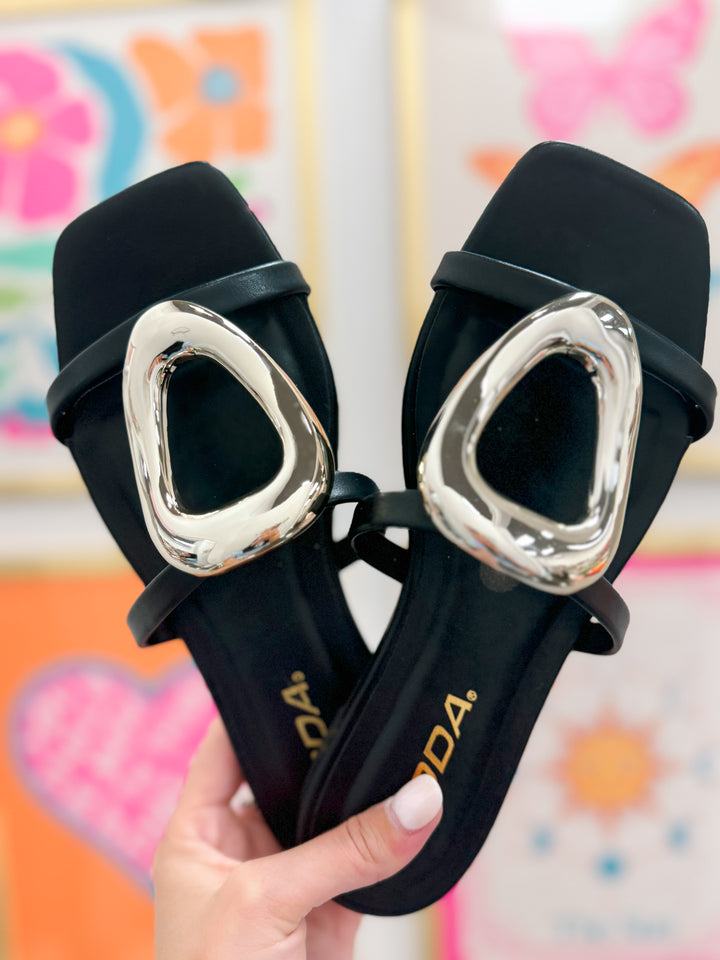 Distant Sandal "Black"