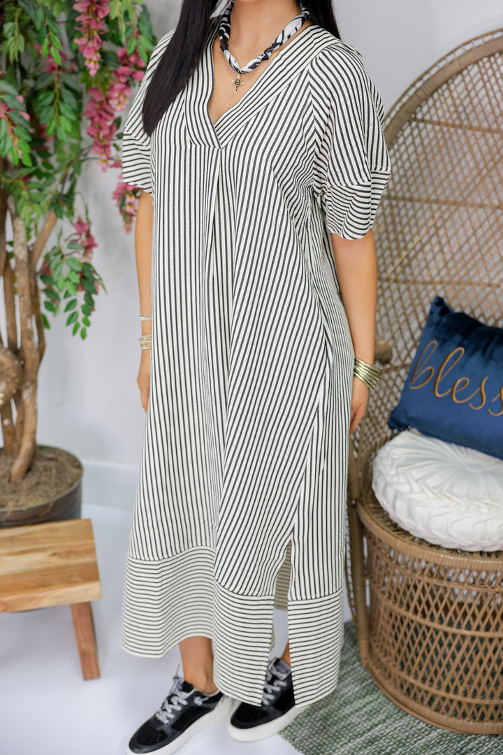Stripe Pattern Midi Dress "Black"