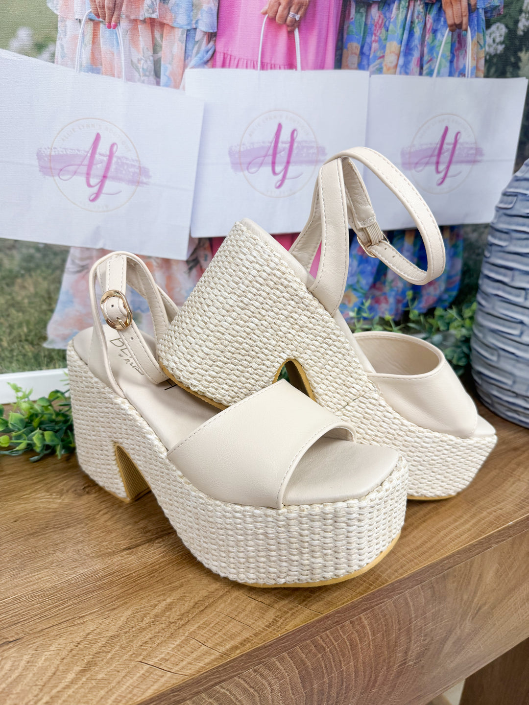 Matisse - Arden Platform Sandal "Ivory"