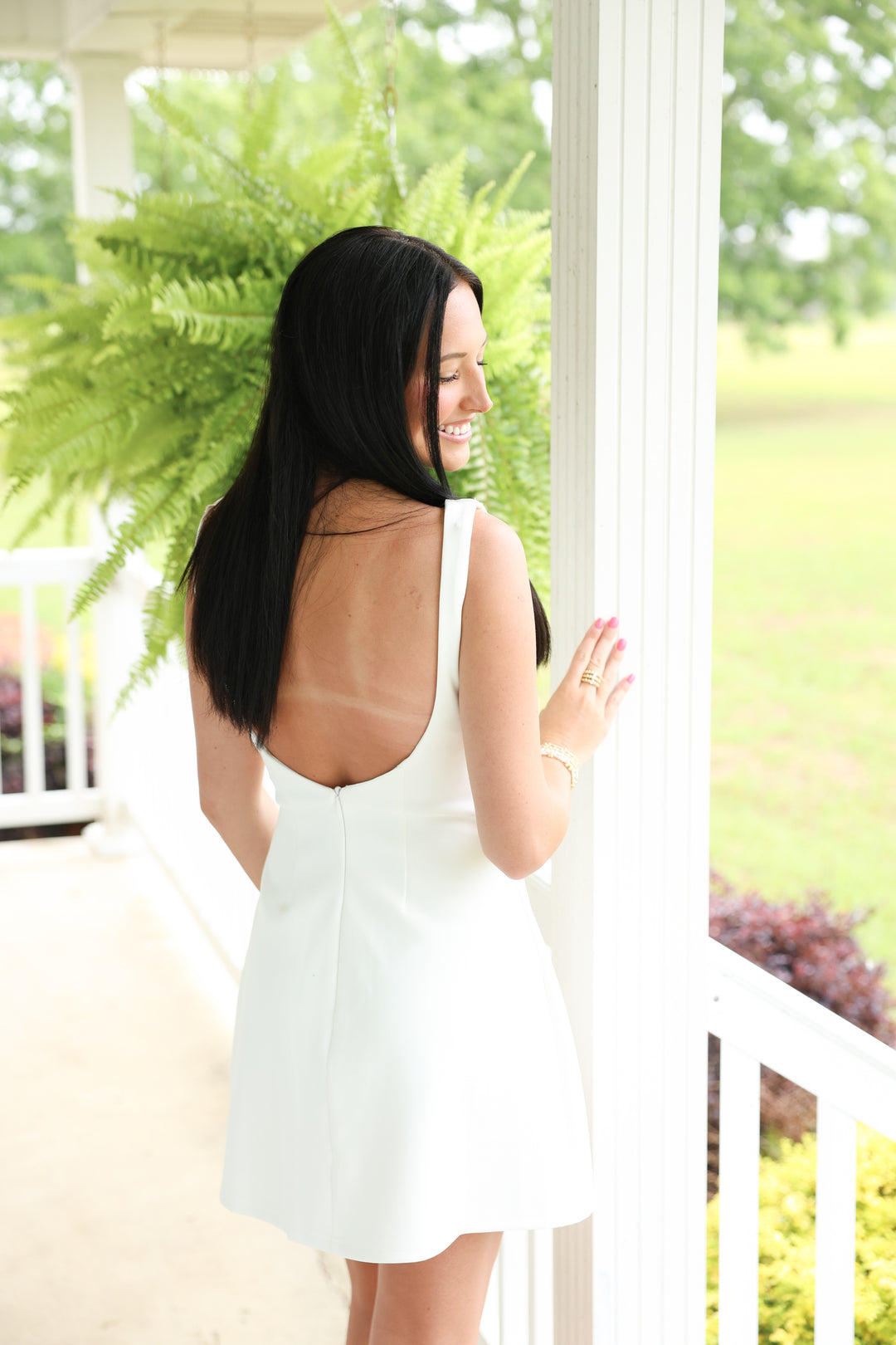 Backless Detail Boat Neck Sleeveless Mini Dress White Large