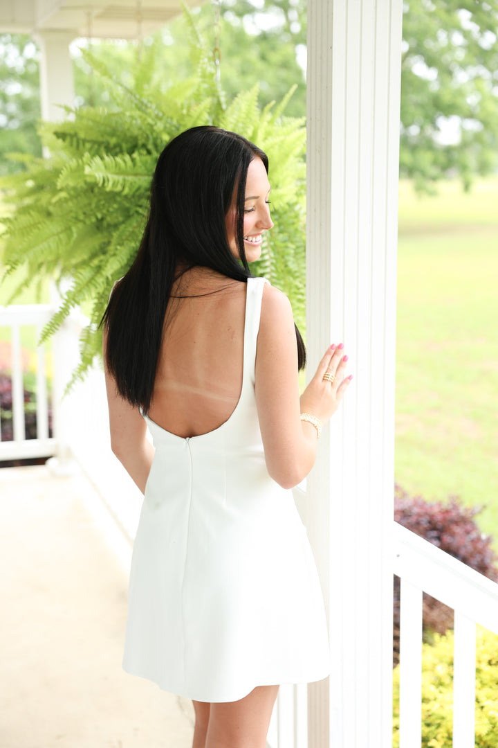 Backless Detail Boat Neck Sleeveless Mini Dress "White"