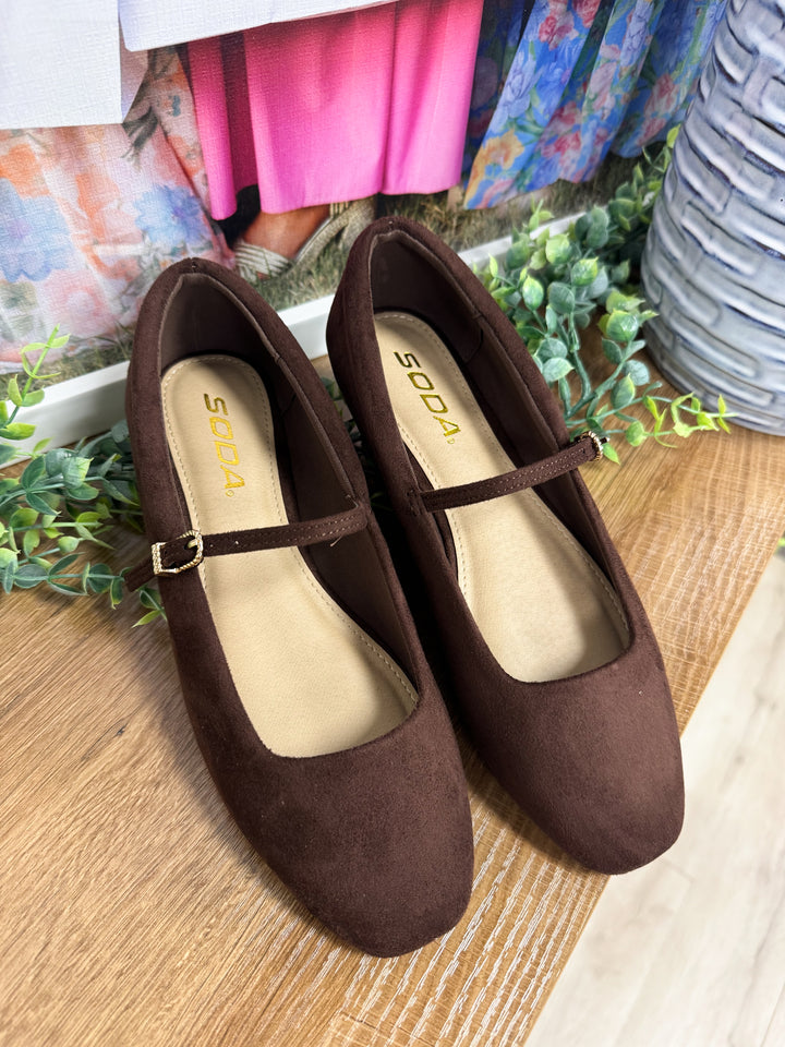 Kiana Flat "moc isu"