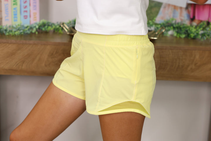 Active Pleat Tennis Shorts "Lemon Cream"