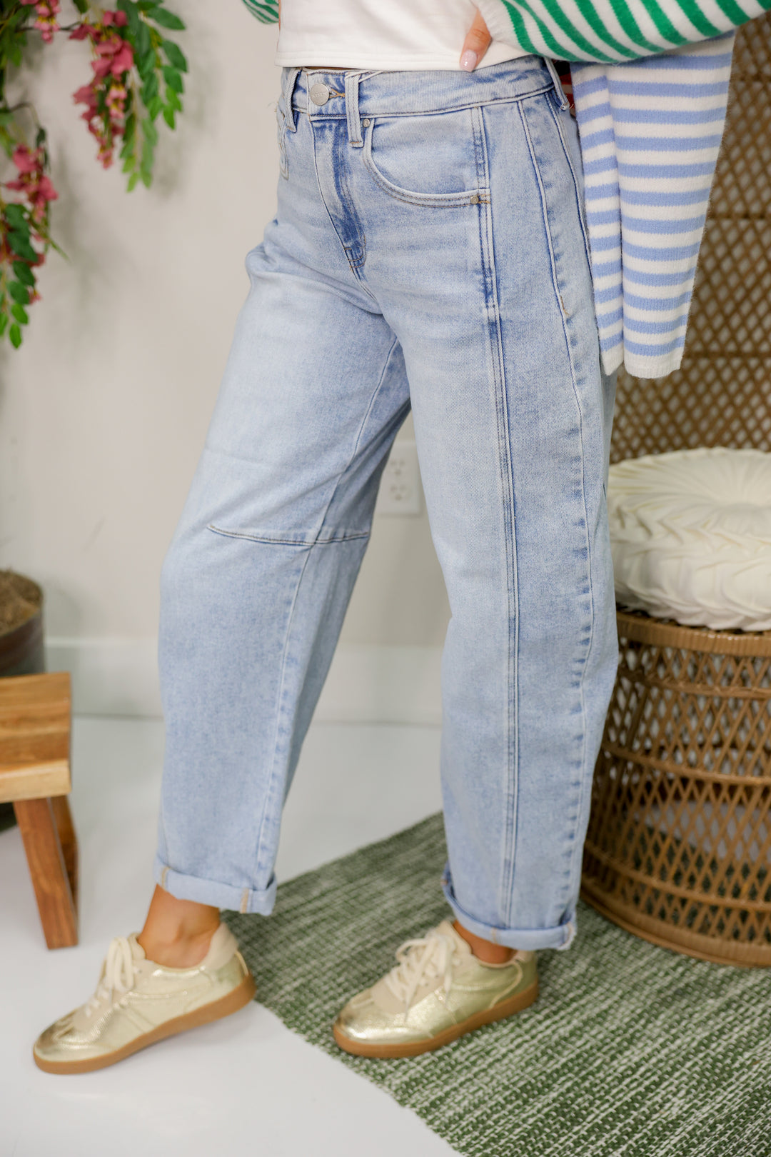 Risen - High Rise Crop Barrel Cuffed Jeans "Light"
