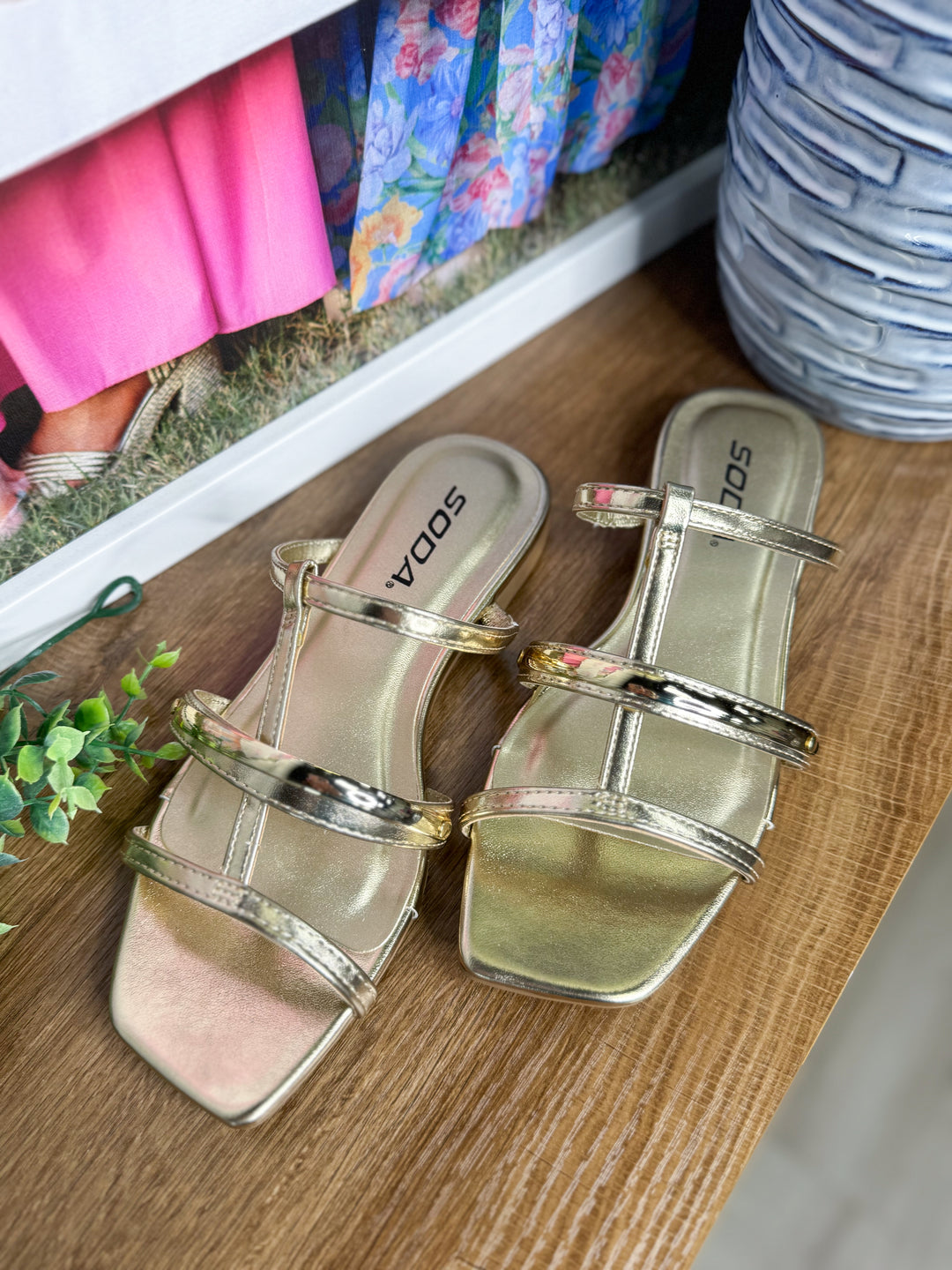 Kelly Sandal "Gold Metal"