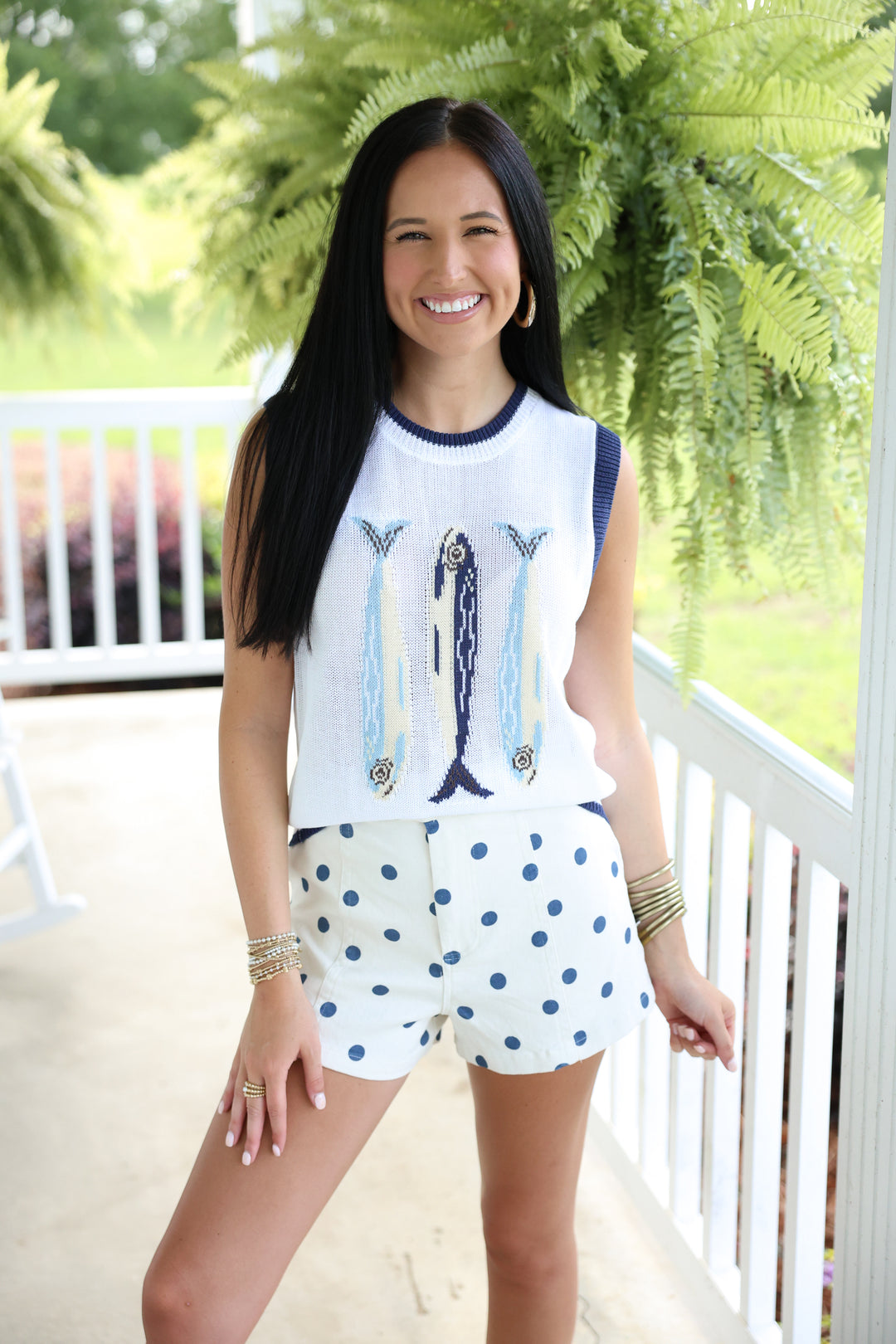 Round Neck "Fish" Graphic Sweater Vest "Cream"