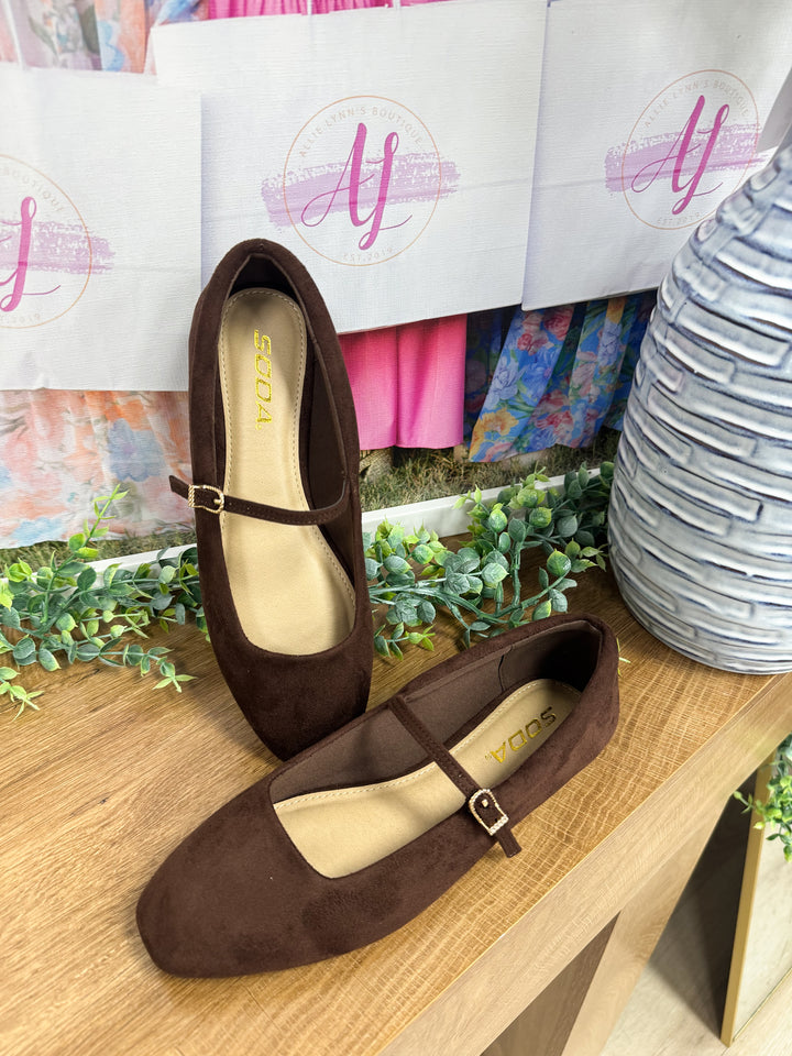 Kiana Flat "moc isu"