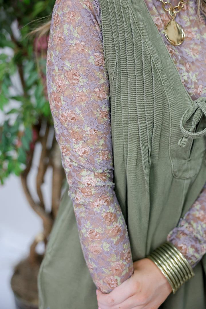 Lovin' Lace Top "Mauve Floral"