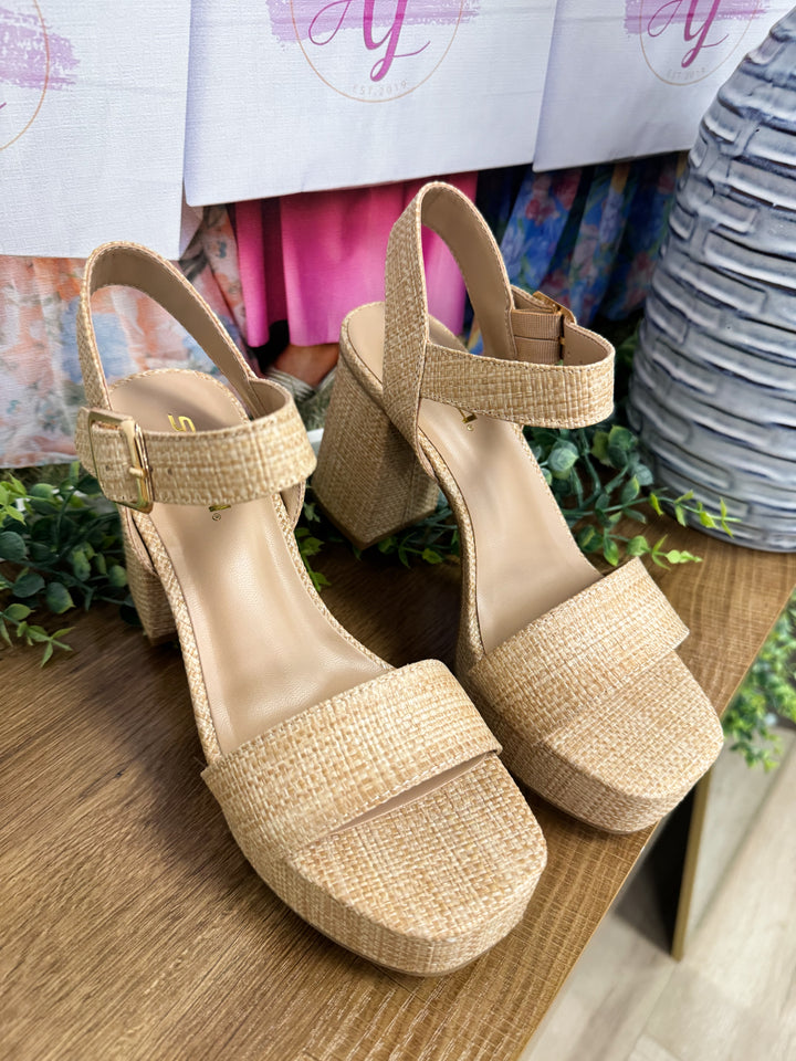 Mary Wedges "Natural Raffia"