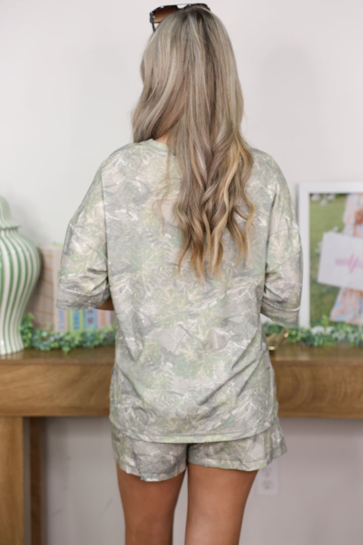 Camo Print Casual Knit Top & Shorts Set "Olive Mix"