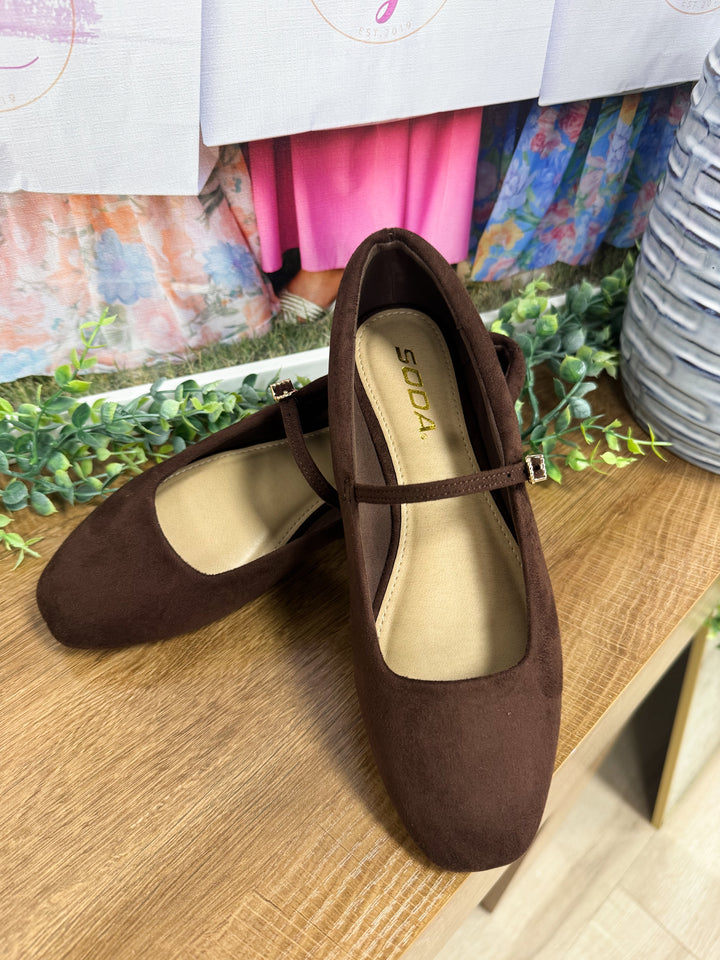 Kiana Flat "moc isu"