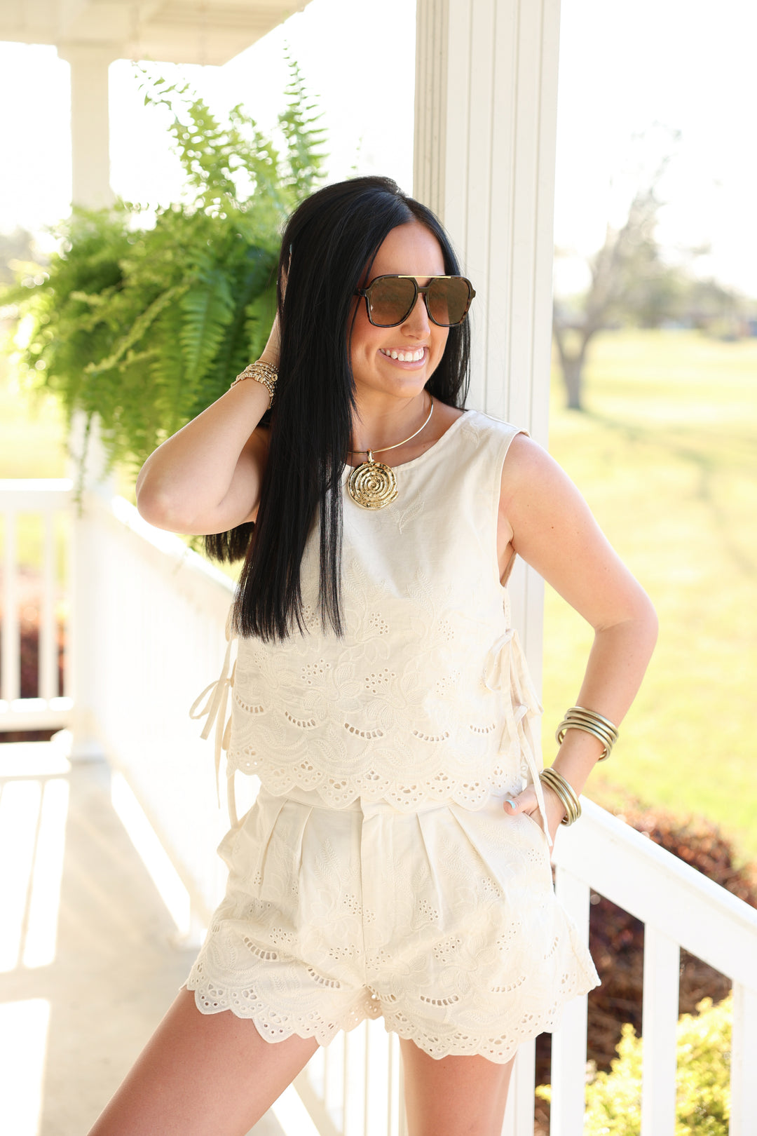The Villages Linen Embroidered Set