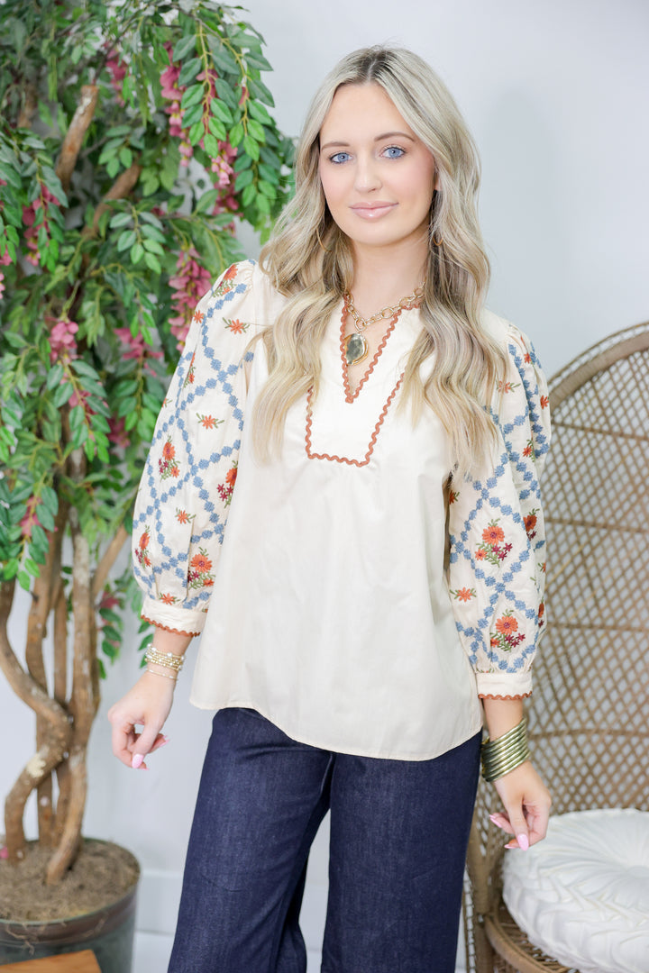 Embroidered 3/4 Sleeve Top "Ecru"