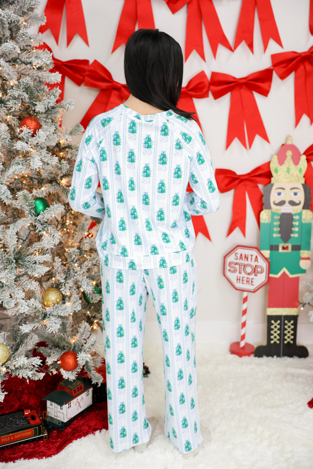 Mary Square - Annie Pajamas "Ginger Jar Joy"