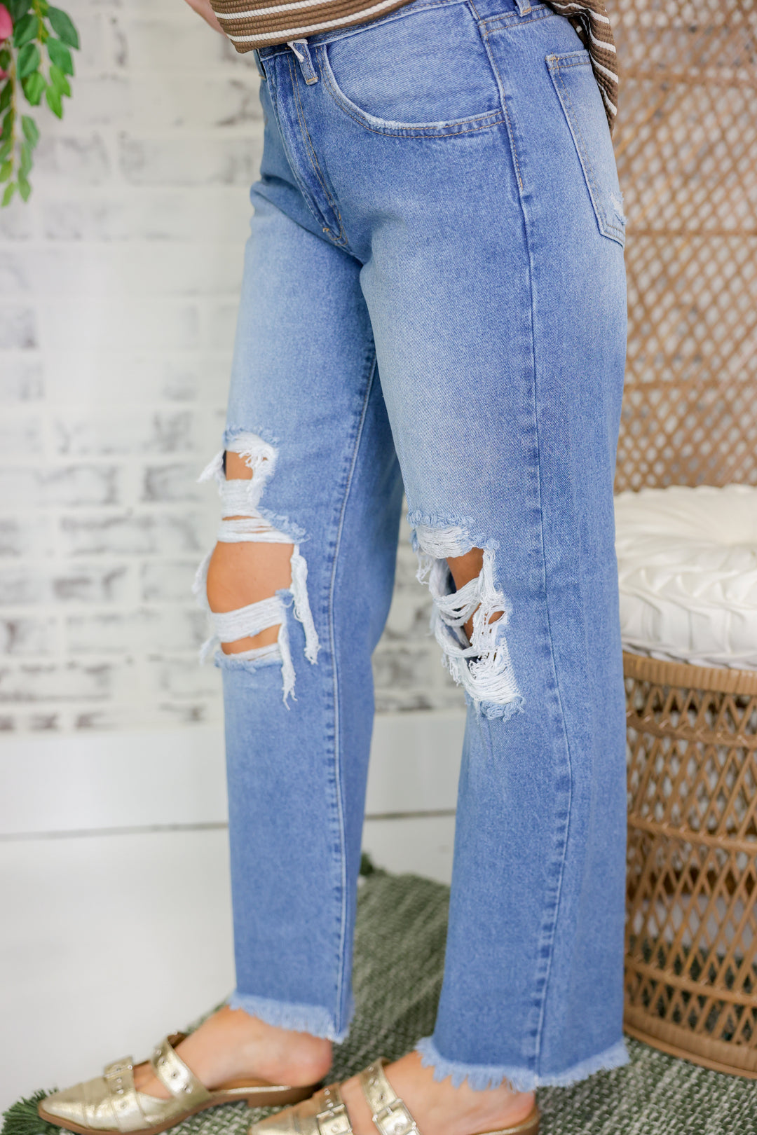 JBD - Low Rider Knee Blow Wide Jeans "Medium Denim"