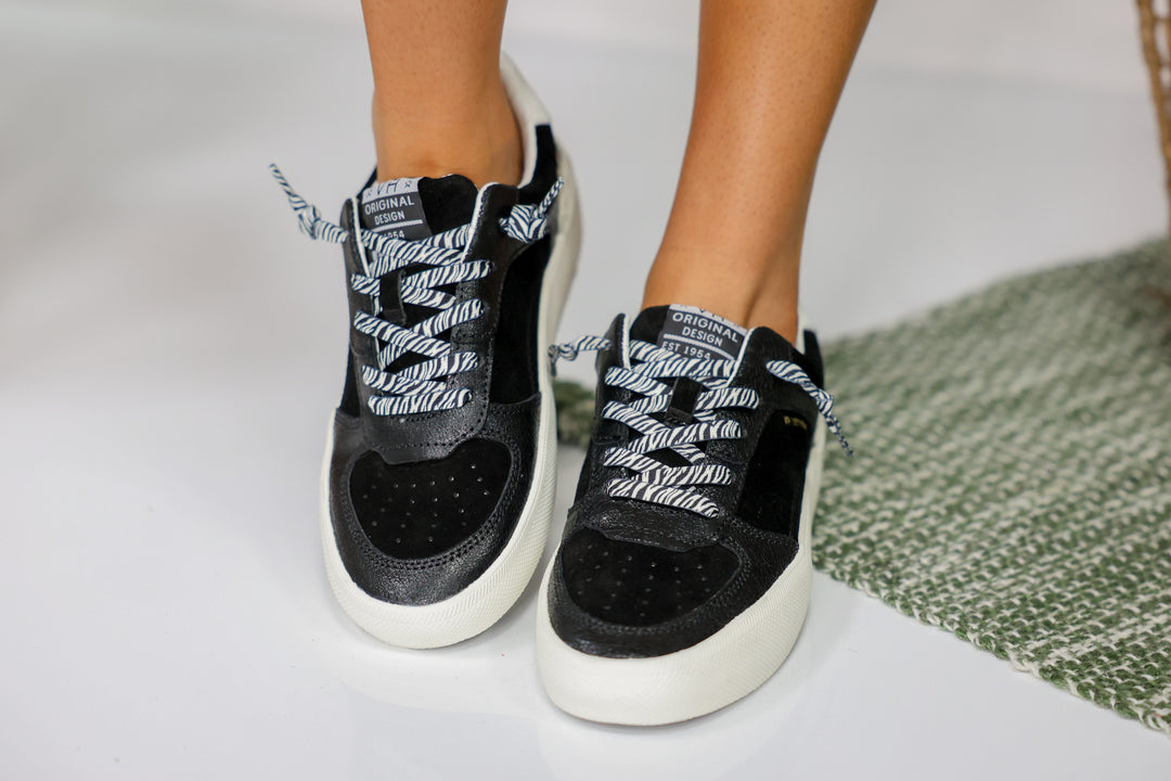 Vintage Havana - Zebra Pop Black Mid Top Sneakers