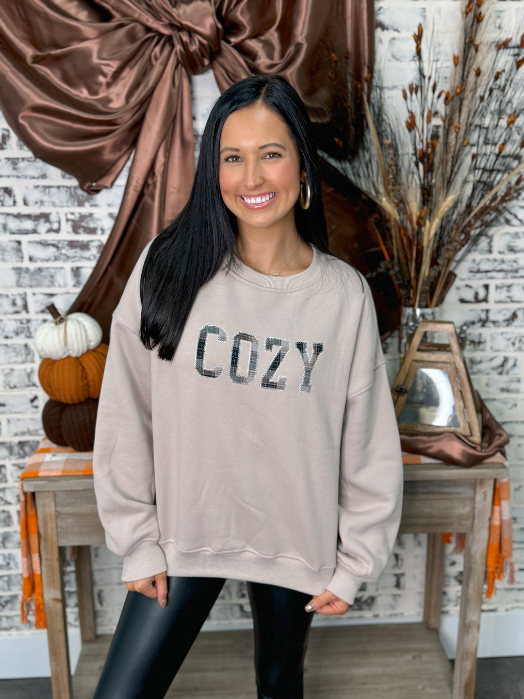 "COZY" Contrast Oversized Sweatshirt