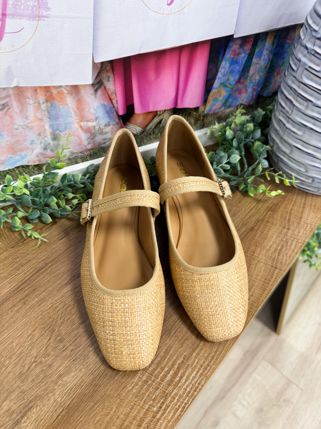 Adora Flat "Natural Raffia"