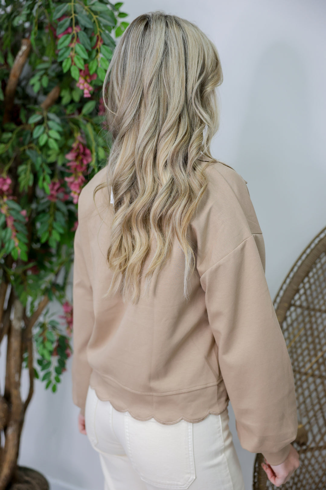 Scalloped Pullover "Mocha"