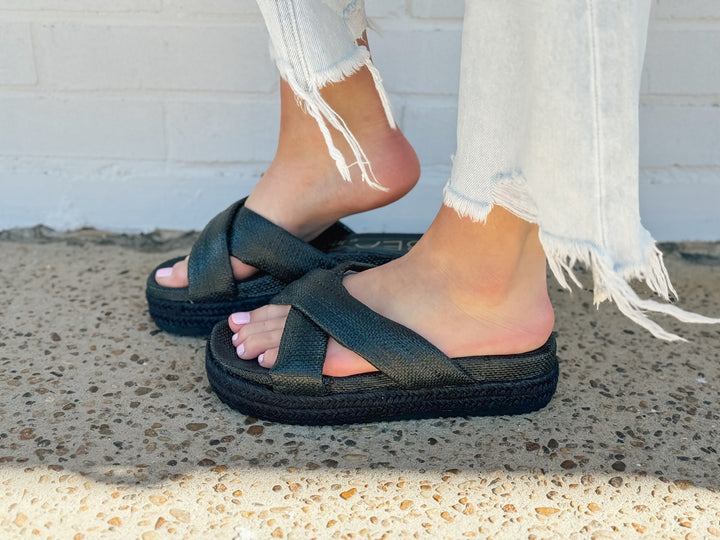 Hali Platform Sandal "Black"