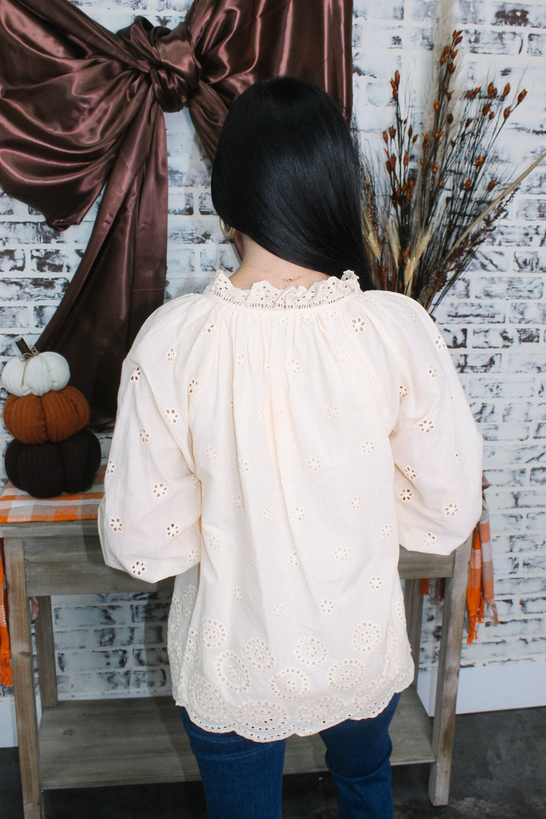 Eyelet Natural Top