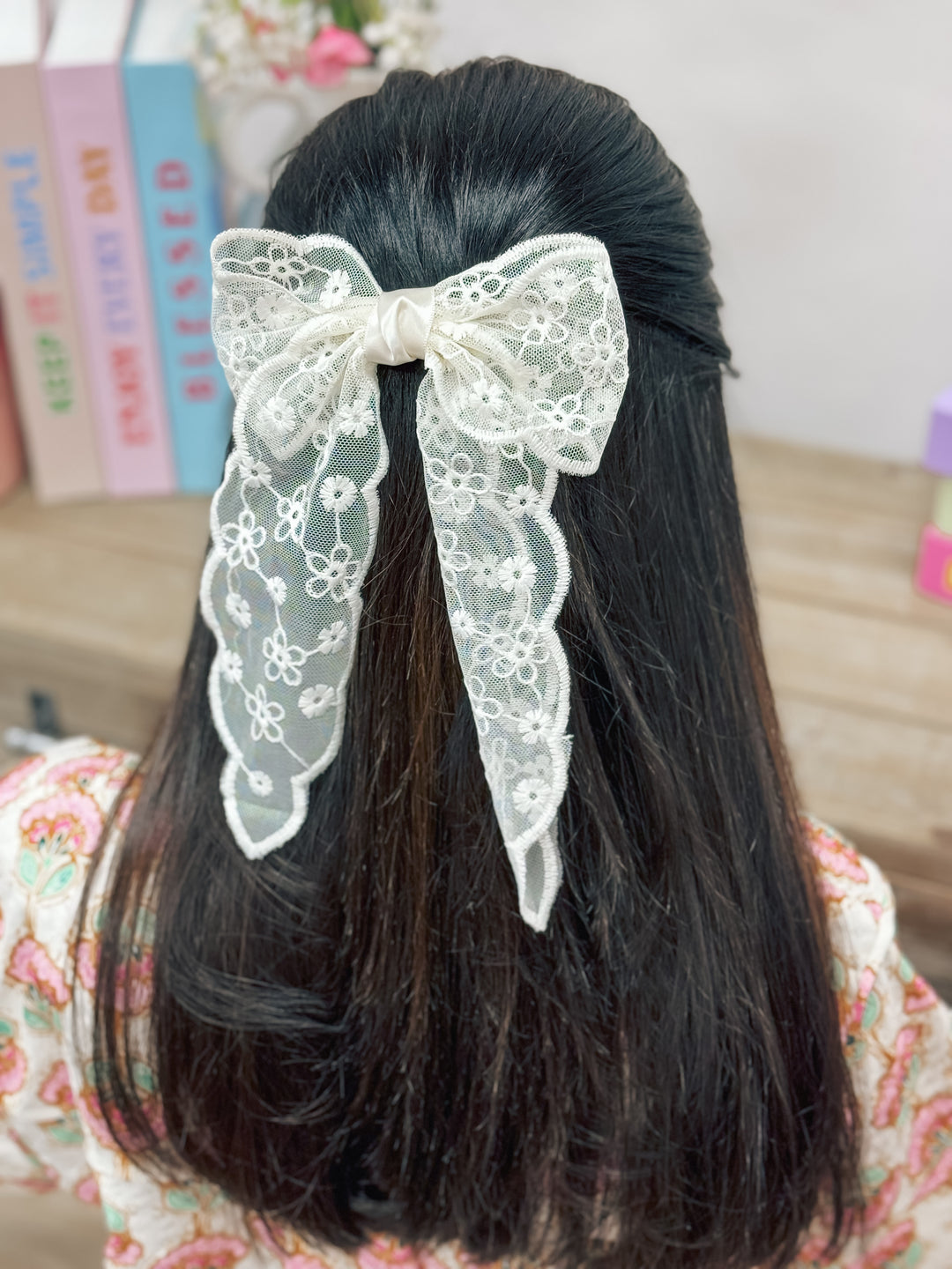 Medium Bow "Floral Lace"