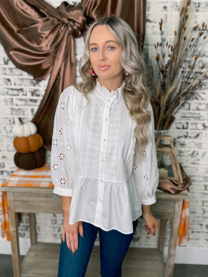 Ever After Eyelet Blouse "Off White"