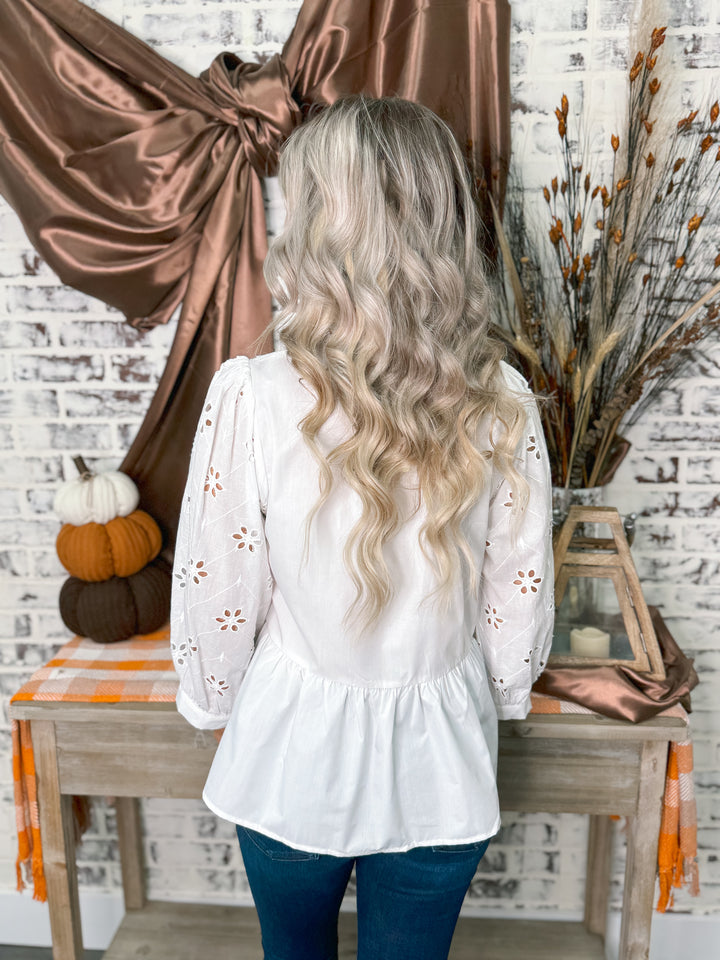 Ever After Eyelet Blouse "Off White"