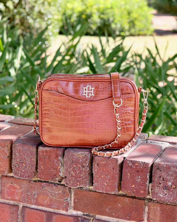 Caroline Hill - Fiona Crossbody "Saddle EC"