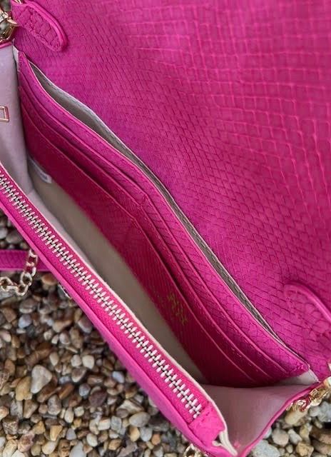 Bryn Clutch/Crossbody "Fuchsia"