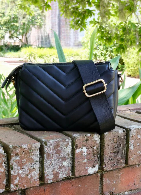 Caroline Hill - Jace Crossbody "Black V Quilted"