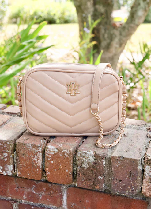 Caroline Hill - Bryce Crossbody "Tan V Quilted"