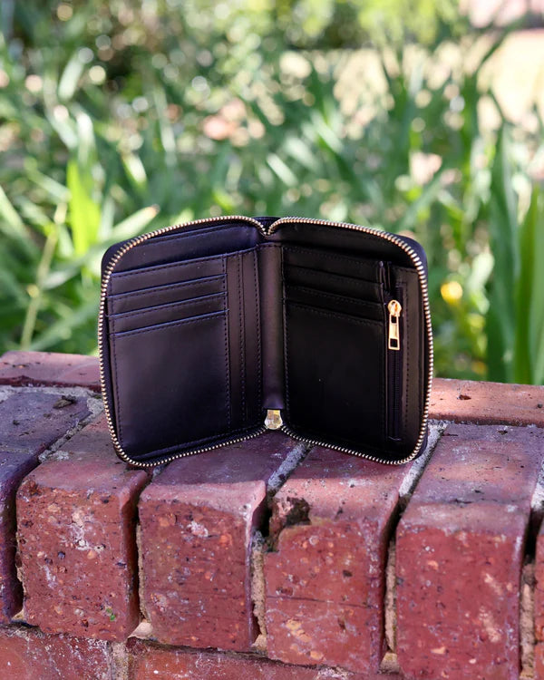Caroline Hill - Blakely Wallet "Black"